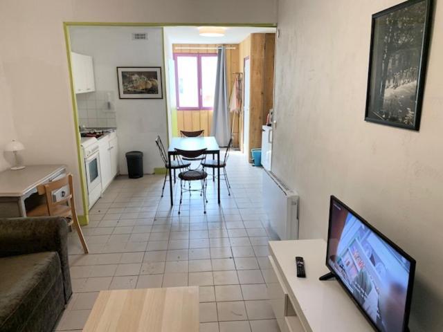 Le Depot Studio Du Petit Port Champvert Exterior photo